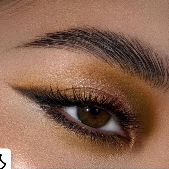 Natasha Denona Yucca Eyeshadow Palette - Picture 10 of 11